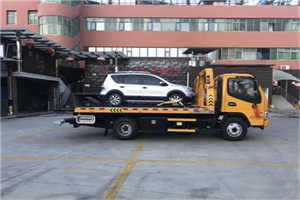 薛城区汽车紧急补胎换胎救援